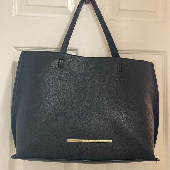 Beautiful Steve Madden Tote Bag - Picture 2 of 9